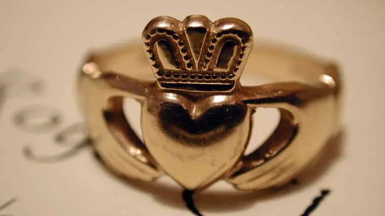 Unveiling the Mysteries of the Irish Claddagh Ring: Meaning, Myths, and Proper Wear