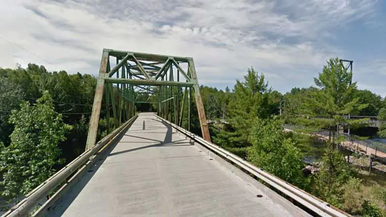 Green Bridge/Brownsville Road, Maine
