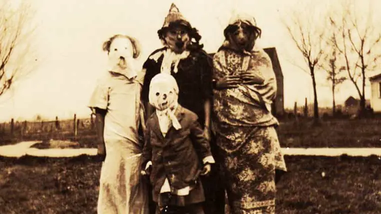 Halloween Costumes (1920-1930)
